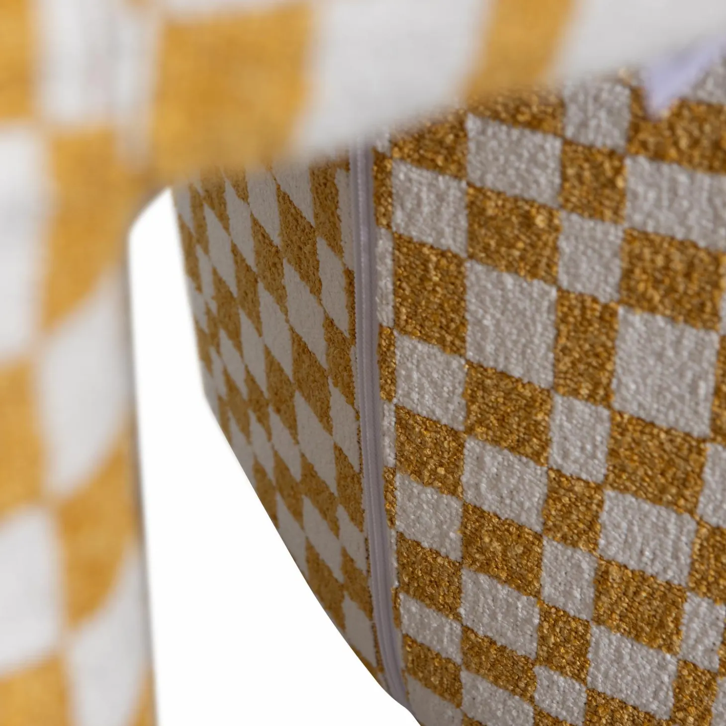 charlie-gestoffeerde-kruk-ruit-nWkWOwkJ-5.webp Online WOOOD Charlie Gestoffeerde Kruk Ruit Dessin Geel