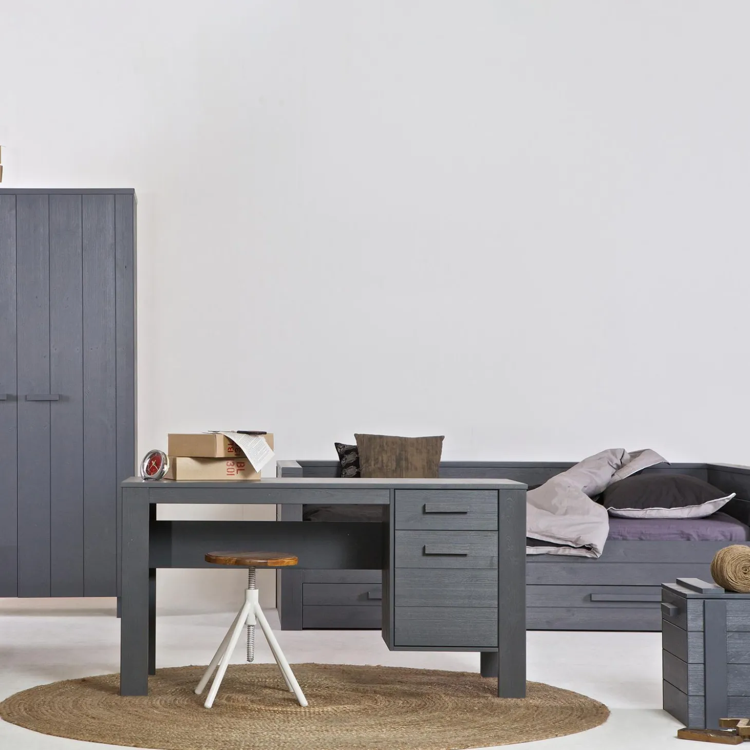 dennis-kast-grenen-steel-grey-anfIXTkn-1.webp Fashion WOOOD Dennis Kast Grenen Steel Grey Staalgrijs