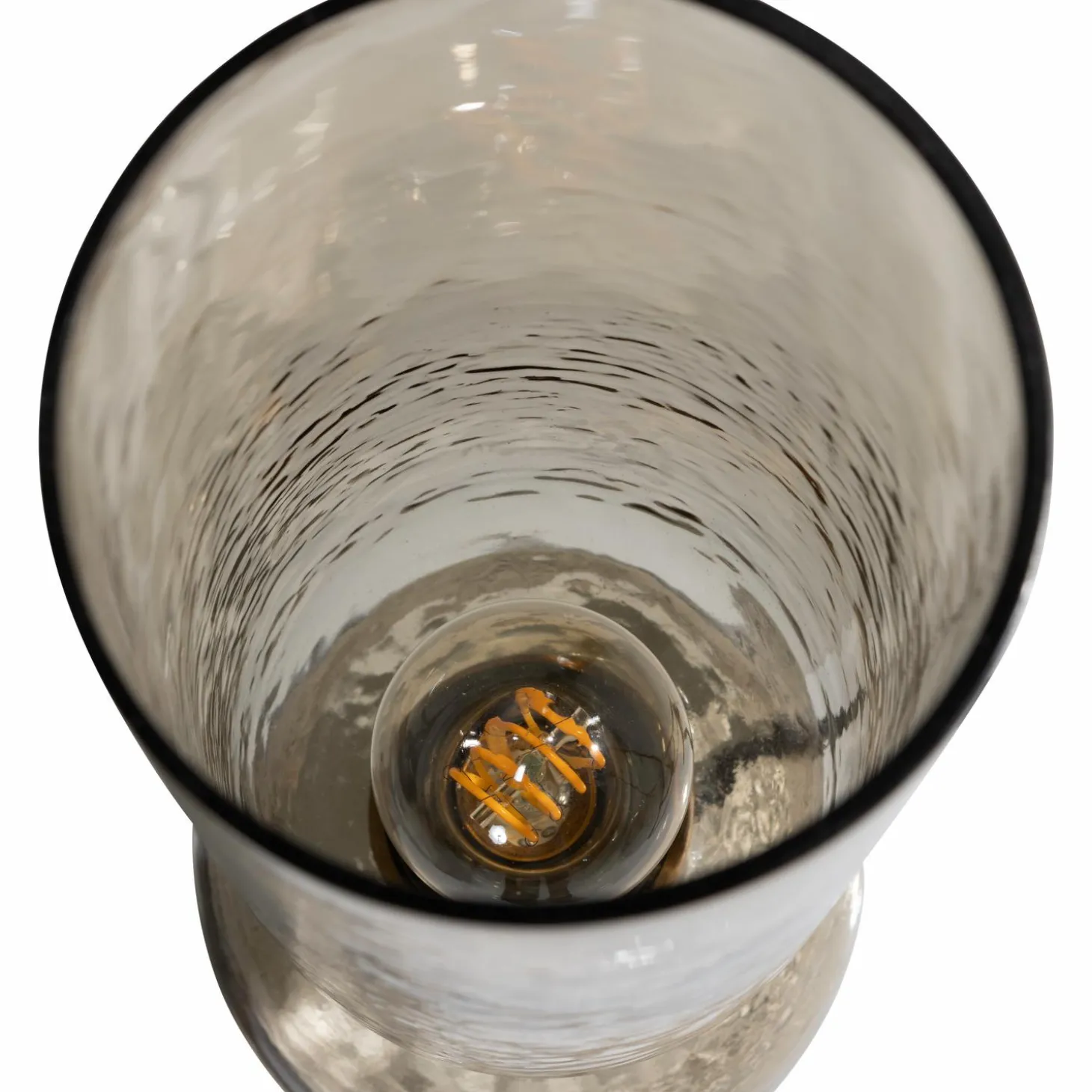 gigi-tafellamp-gehamerd-glas-3-siOiXHGV-4.webp Discount WOOOD Gigi Tafellamp Gehamerd Glas 38 X Ø 15 Cm