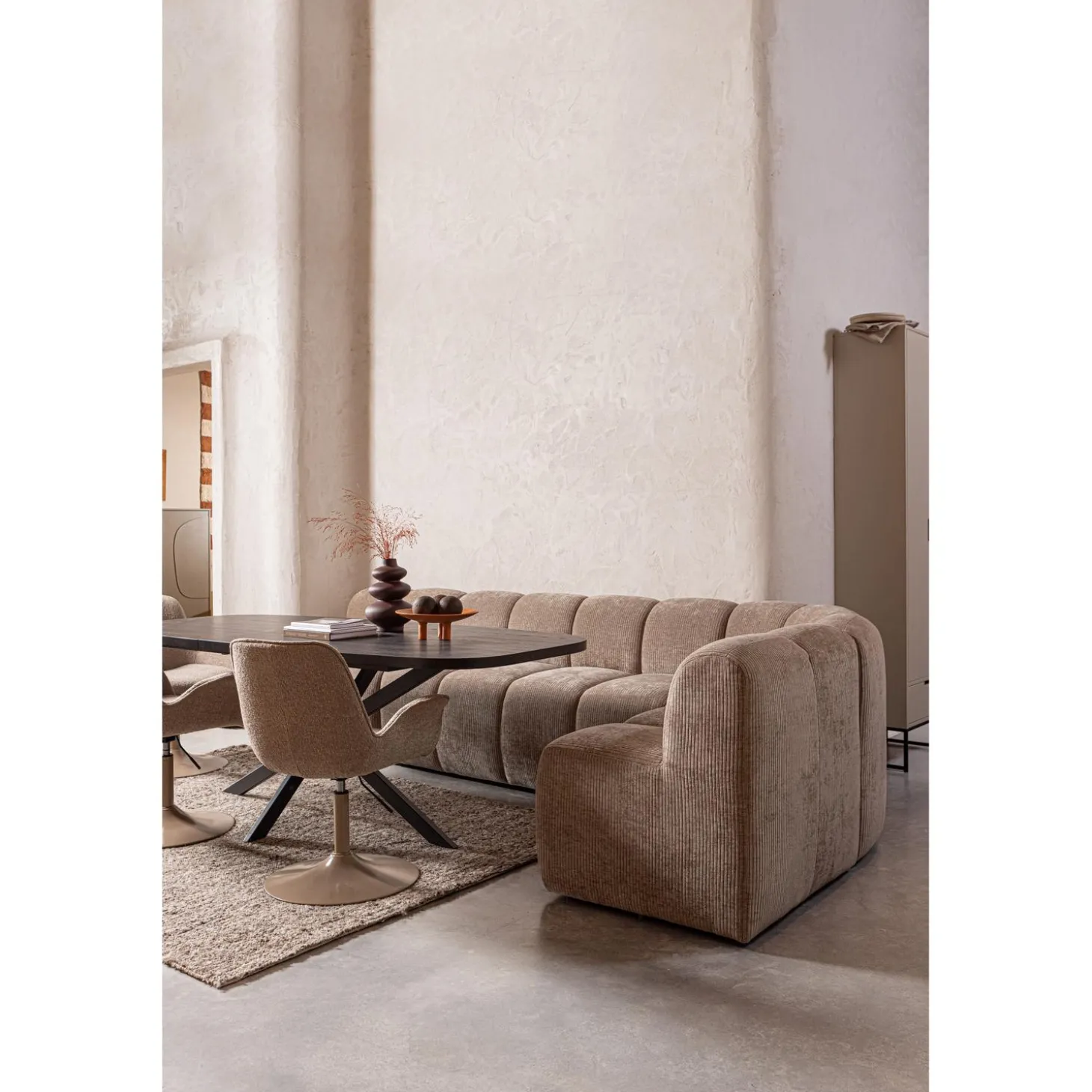 mojo-eetbankje-164-cm-met-rugl-RMBctDgf-3.webp Outlet WOOOD Mojo Eetbankje 164 Cm Met Rugleuning Ribstof Donker Zand Donkerzand