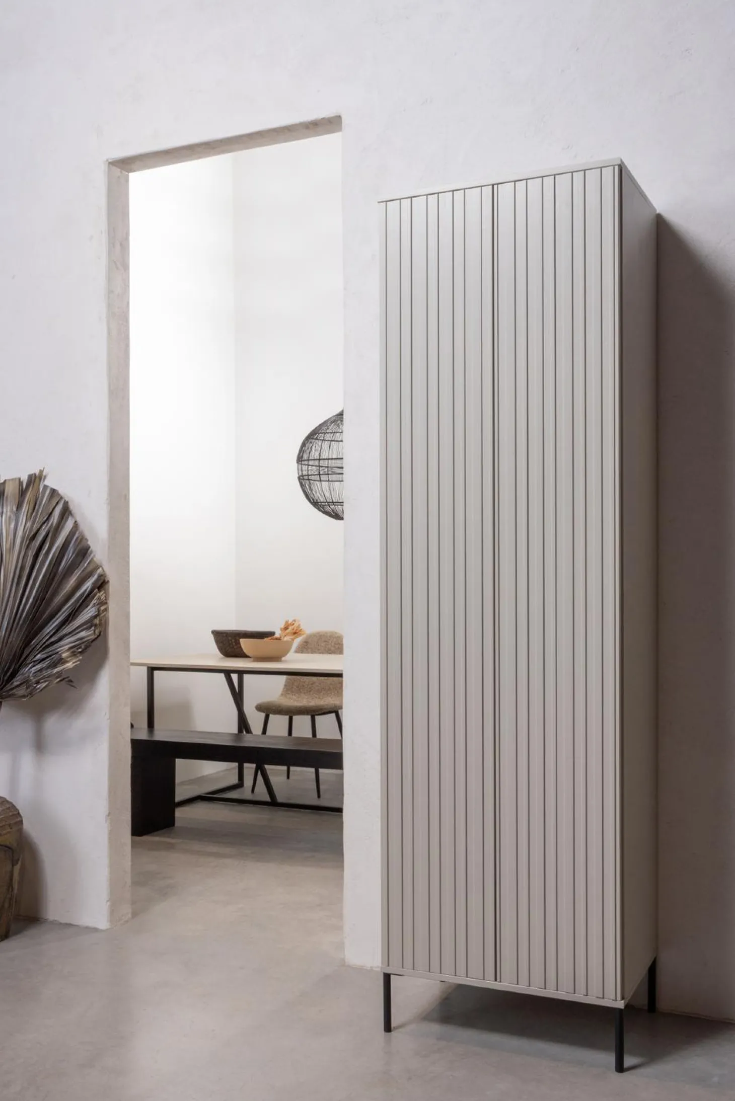 new-gravure-hoge-kast-met-lade-rsQwldxB-2.webp Sale WOOOD New Gravure Hoge Kast Met Lade Grenen Dust