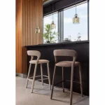 noble-barstoel-taupe-cEnTpqiI-0.webp