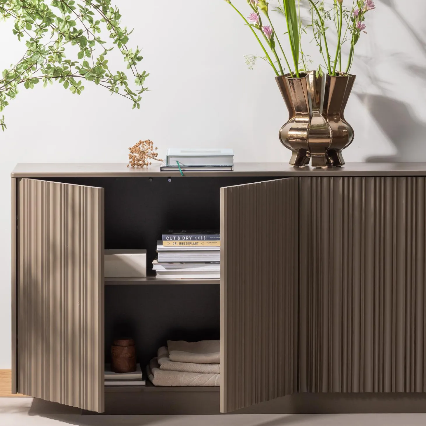 nova-dressoir-200-cm-grenen-tr-hUGexbVF-3.webp New WOOOD Nova Dressoir 200 Cm Grenen Truffel Bruin