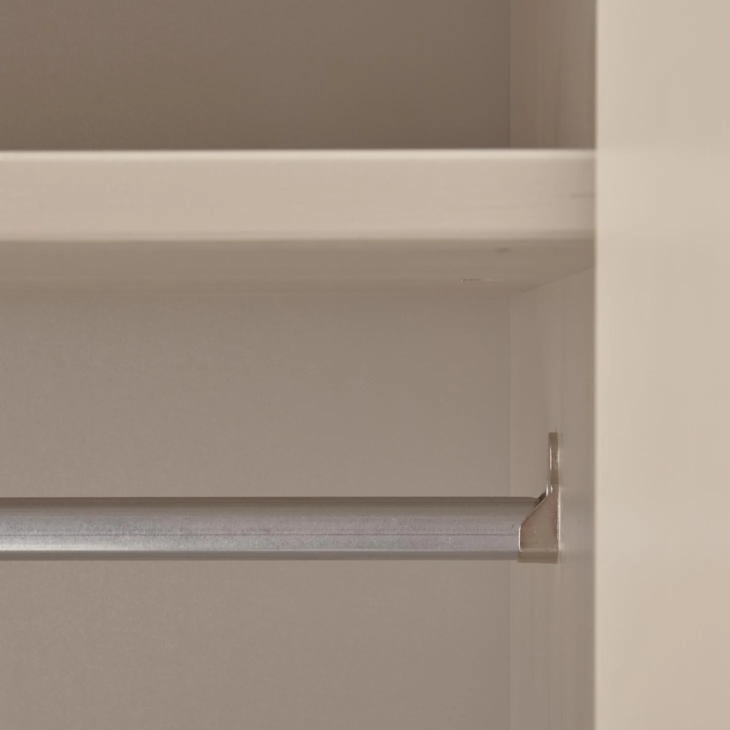 rain-2-deurs-kledingkast-grene-FwzEudfb-5.webp New WOOOD Rain 2-deurs Kledingkast Grenen Dust