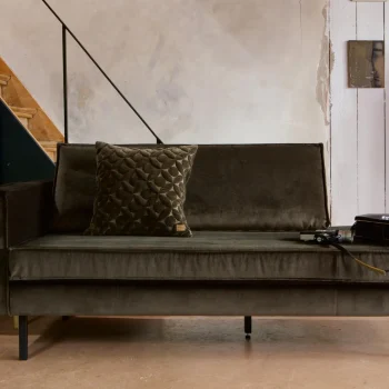 New WOOOD Rodeo Daybed Links Velvet Donkergroen