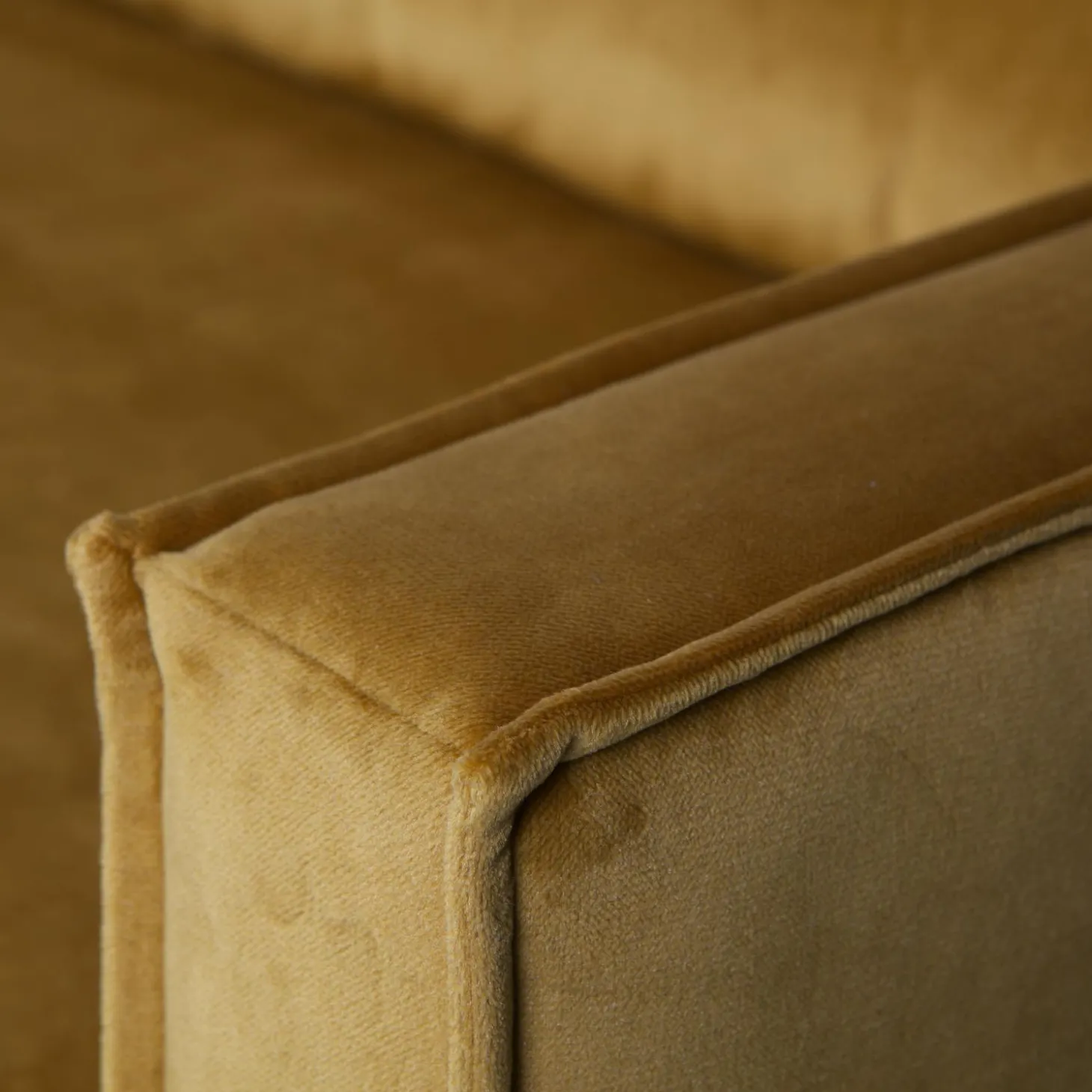 rodeo-daybed-rechts-velvet-oke-rFYvDXIW-4.webp New WOOOD Rodeo Daybed Rechts Velvet Oker