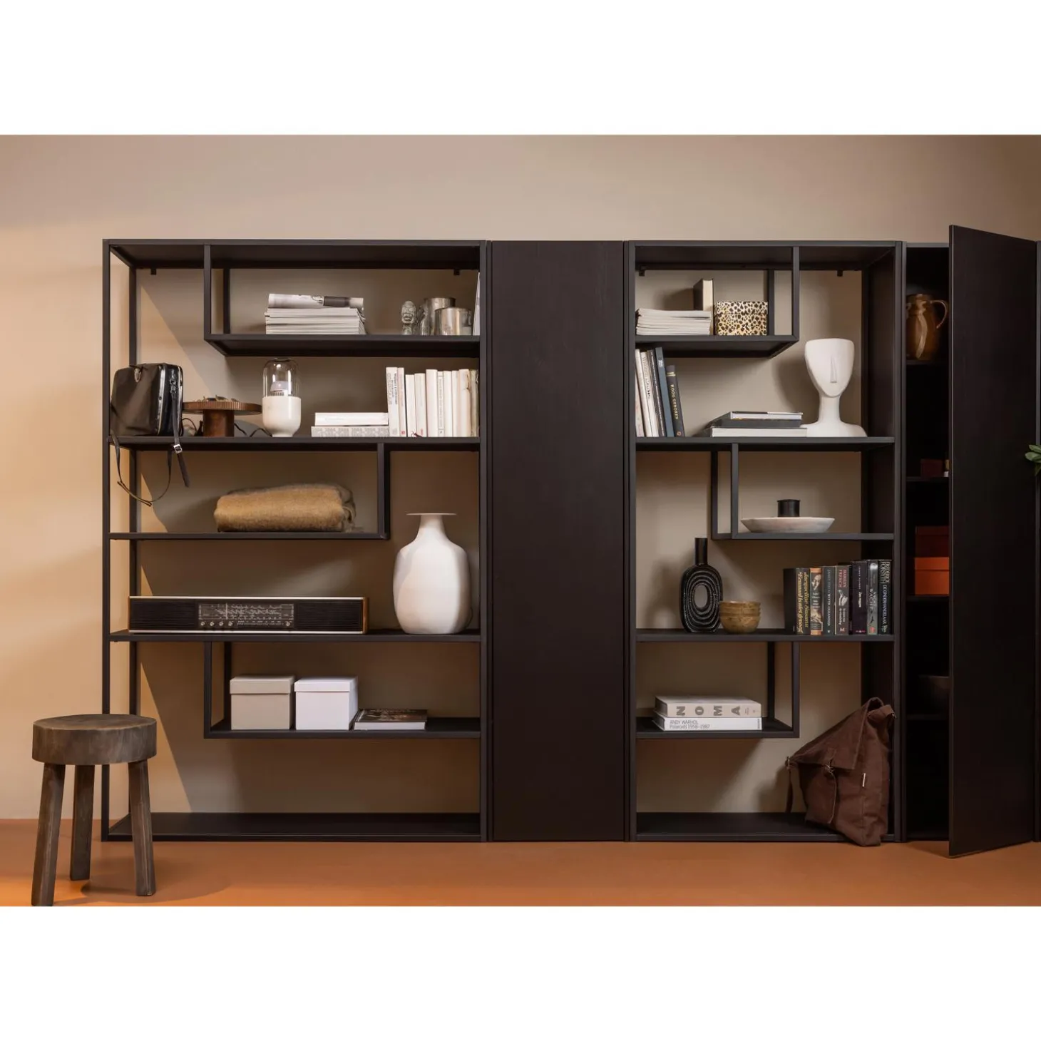 teun-opbergkast-grenen-diepzwa-JaKSuTbO-3.webp Fashion WOOOD Teun Opbergkast Grenen Diepzwart