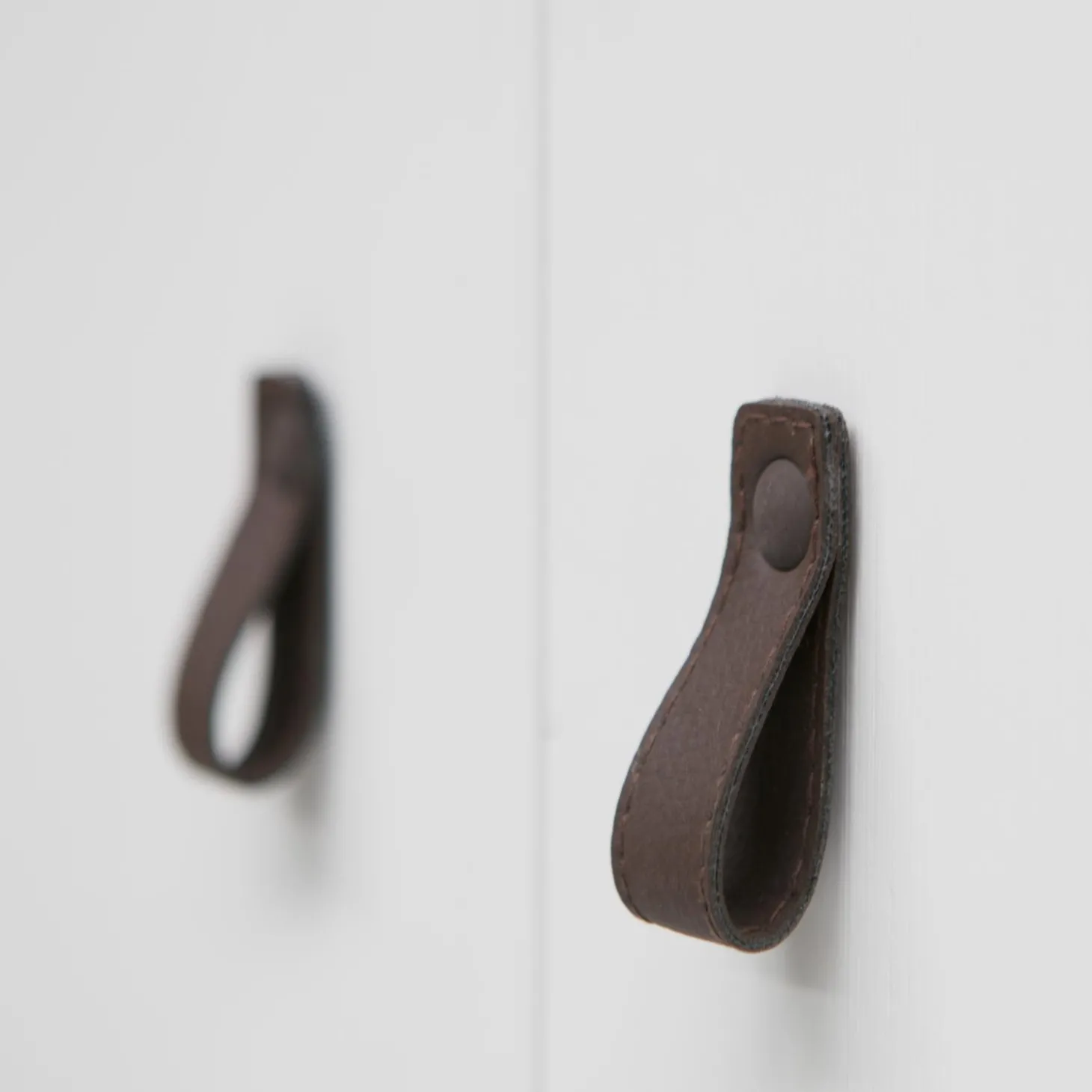 ties-garderobekast-grenen-wit-gejYIJYG-5.webp Outlet WOOOD Ties Garderobekast Grenen Wit