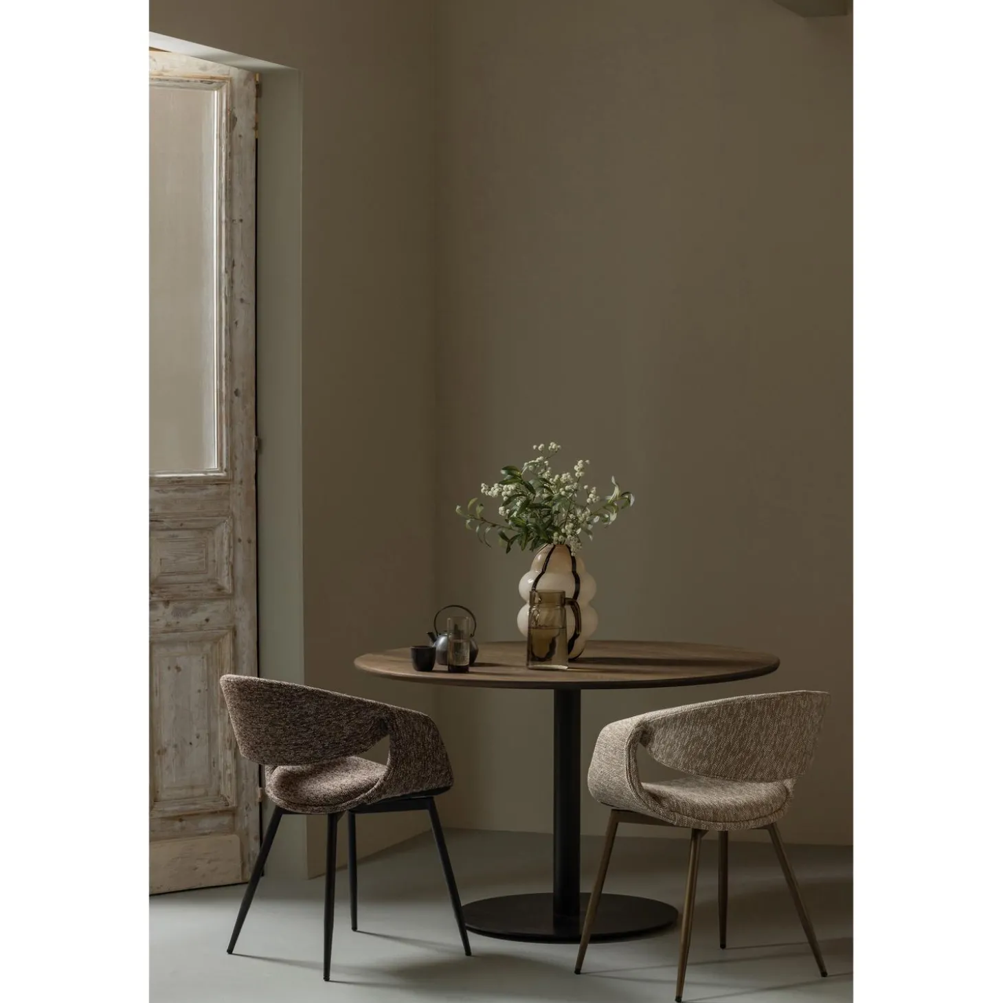 yossi-eetkamerstoel-bruin-met-qoAyNSJc-2.webp New WOOOD Yossi Eetkamerstoel Met Metalen Poot Zwart Bruin