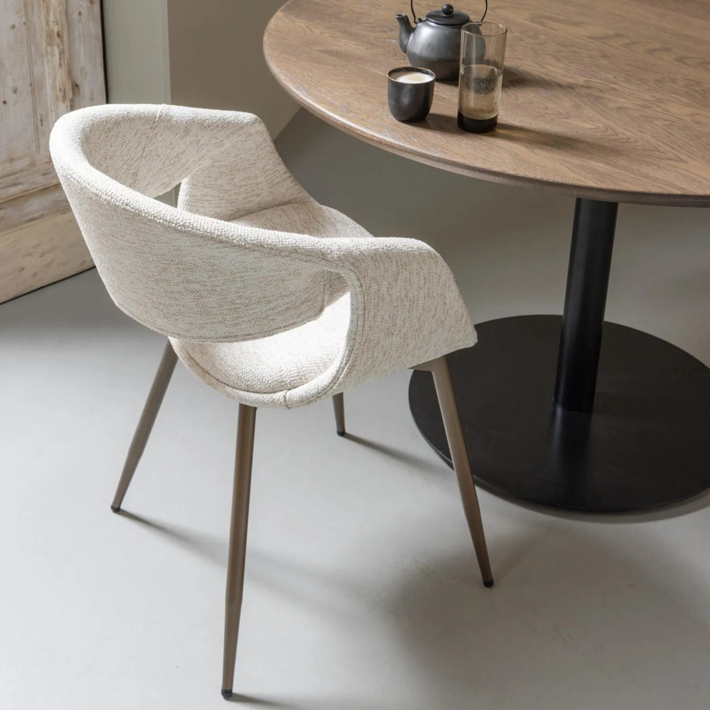 yossi-eetkamerstoel-naturel-me-tAhUgRKA-2.webp Discount WOOOD Yossi Eetkamerstoel Met Metalen Poot Koper Naturel